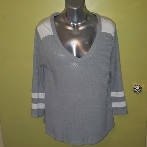 Super cute sporty top ,, Med.